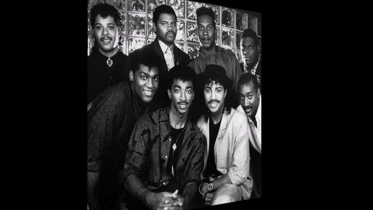 Mac Band Featuring The McCampbell Brothers – Roses Are Red
